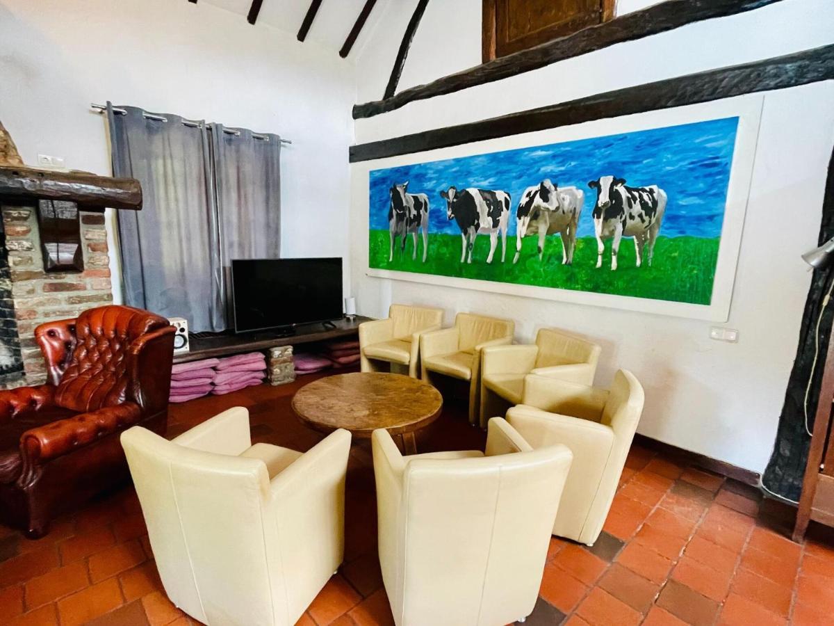 Magnificent Farmhouse In Sint Joost ภายนอก รูปภาพ